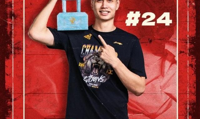 广厦送别许钟豪赖克：感谢豪哥&amp;amp;小赖在球队的付出 祝两位前程似锦