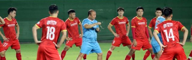 pp电子APP-越南三次分析国足录像 网红硬闯中国队训练被阻止