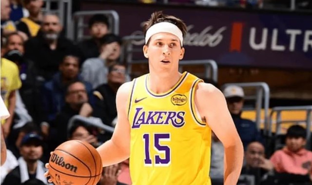 pp电子APP-湖人卡位战取胜四喜临门，24+6后卫驱除心魔，横扫老冤家靠一秘诀